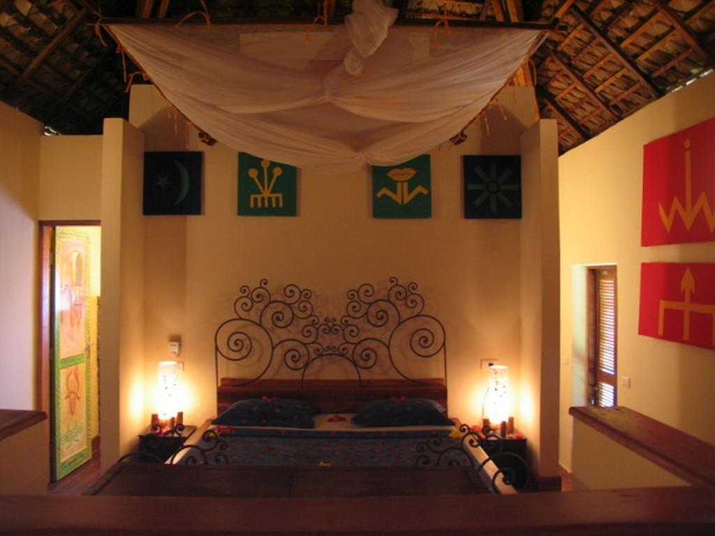 Le Zahir Lodge อัมบาโตโลกา ภายนอก รูปภาพ