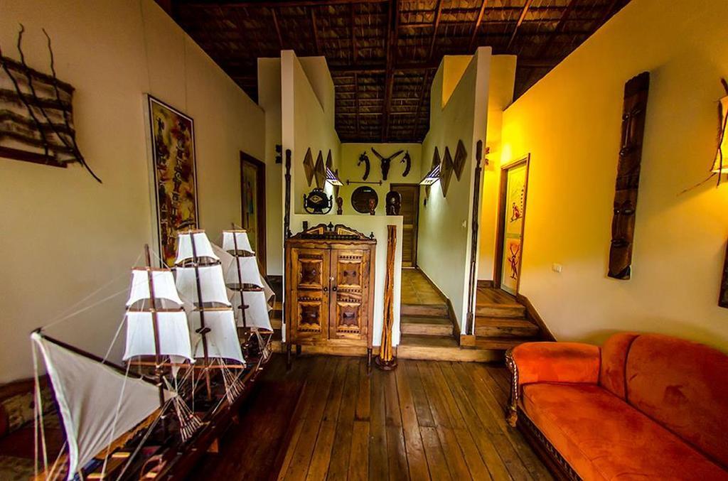 Le Zahir Lodge อัมบาโตโลกา ภายนอก รูปภาพ