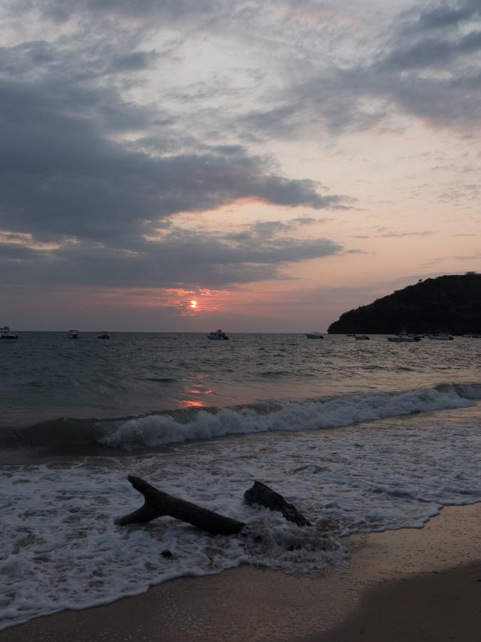 Le Zahir Lodge อัมบาโตโลกา ภายนอก รูปภาพ